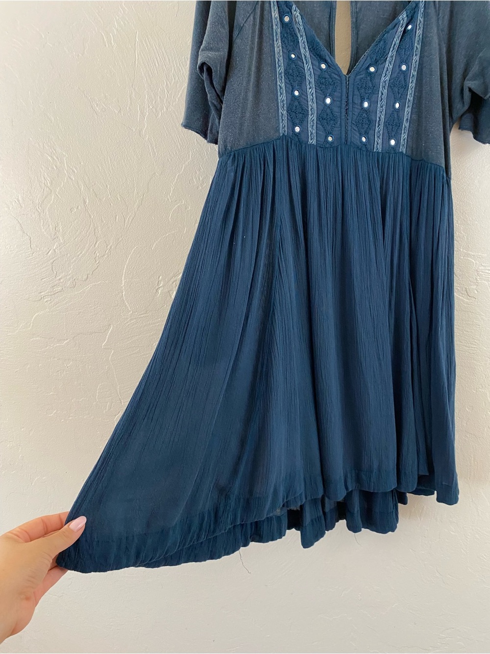 Free People Size Small Navy Blue Cotton Jersey Knit Embellished Flowy Midi Dress - Picture 4 of 7